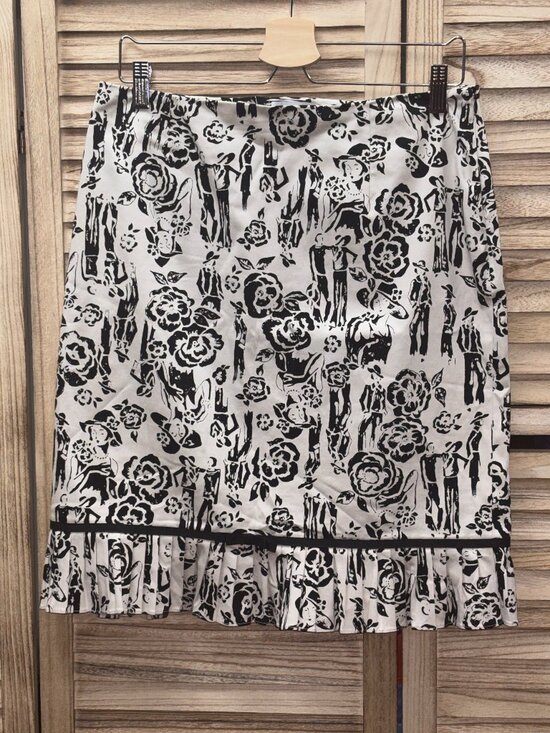 Elliott Lauren Dresses & Skirts - Elliott Lauren Cream Black French Lady Rose Ink Print Ruffle Skirt 10